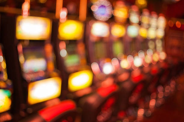 Gem Saviour slot game interface showing cascading gems and win patterns on wintoto88 mobile platform